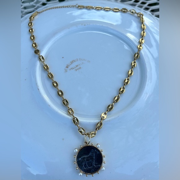 14K Gold plated chain with horse pendant ! - Picture 5 of 5